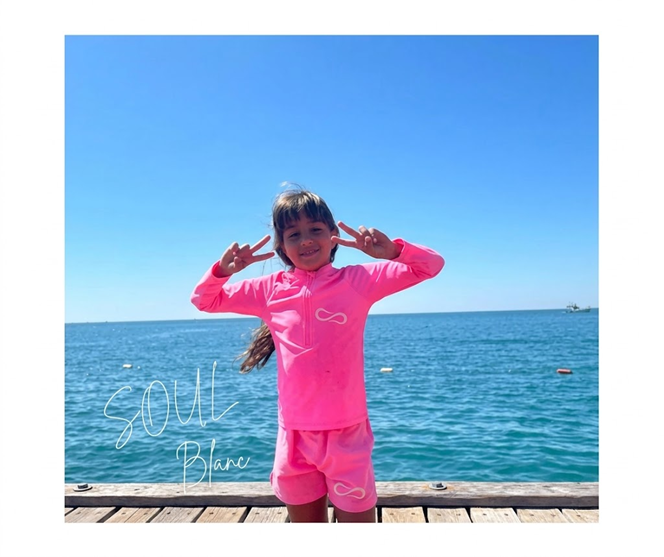 2 PEACE SWIMMING SET